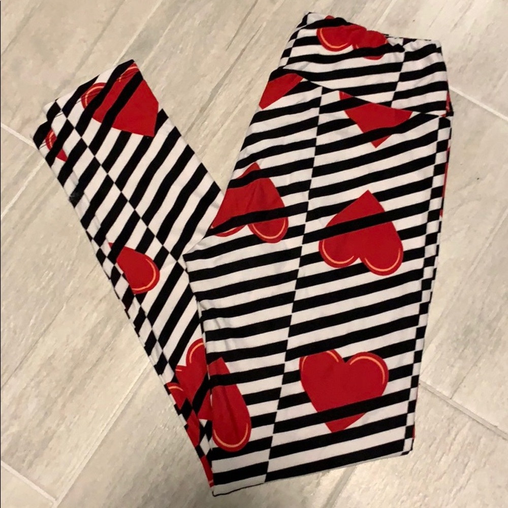 Heart♥️◼️◻️ leggings